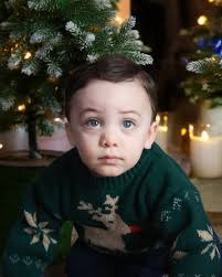 Gracias a él, la temporada Navideña tiene un significado nuevo, renovador y  hasta inspirador.🎄❤️ Ahí me avisan cuál foto fue su favorita. 😃 📸: Papá  #BabyPittiRivera