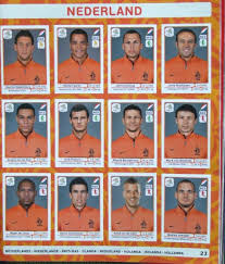 Dat het ek 2012 in polen en oekraïne nu al bijna een maand afgelopen is, betekent niet dat er niks meer gebeurd rondom het nederlands elftal. Panini Euro 2012 Abubakari De Vries Blog