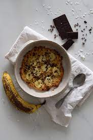 Schokolade ist wirklich etwas feines, denn man kann sie so vielseitig verarbeiten. Kokos Bananen Kuchen Der Gesunde Kuchen Von Pamela Reif Inspiriert Bananen Kuchen Lebensmittel Essen Gesund Naschen