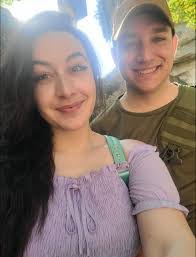 Katie Sutter's Instagram, Twitter & Facebook