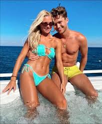 Abbie quinnen's age as of november 2020 is 22 years old as reported by famous birthdays. I M A Celebrity Aj Pritchard S Girlfriend Abbie Quinnen Says He S Not 100 Gay Fr24 News English