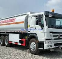 Sinotruck HOWO 4*2 210HP German Engine 10000 Liters to 15000 ...