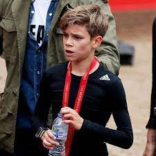 Romeo beckham news, gossip, photos of romeo beckham, biography, romeo beckham girlfriend list 2016. Romeo Beckham Google Search Boys Jungs Frisuren Coole Jungs Frisuren Kinderfrisuren