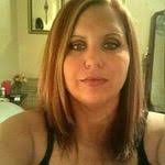 Jessica Hoots's Instagram, Twitter & Facebook