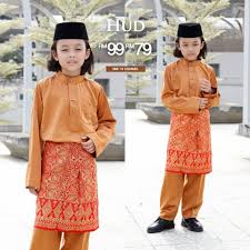 Baju melayu baju melayu merupakan satu panggilan bagi baju tradisional melayu yang biasa di pakai oleh golongan lelaki di.— 10 baju melayu teluk belanga baju melayu teluk belanga is more popular in the southern states of malaysia, mainly johor. Baju Melayu Tradisional Kanak Kanak Budak Caramel Shopee Malaysia