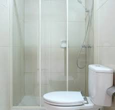 Apa jadinya jika kita membangun rumah tanpa adanya kamar mandi. Tips Menata Ulang Desain Kamar Mandi Mungil Minimalis