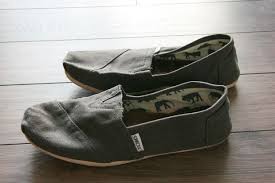 How To Clean Toms Shoes My Toms Are Stinky Right Now Clean Toms Shoes Toms Shoes How To Wash Toms