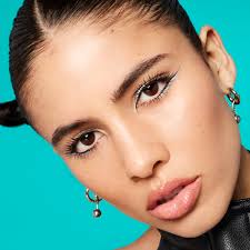 Lash Xtndr — Amanda Goldstein