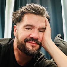 The Artist's Journey with Nancy Hillis