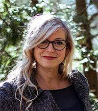 Lane Simmons's Instagram, Twitter & Facebook