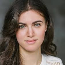 Sarah Mansouri's Instagram, Twitter & Facebook