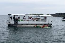 Here are three of our favorite things to do when renting a boat in chicago to give you an idea of what to expect. Party Boat Rentals In Chicago Il Sailo Yacht Charter