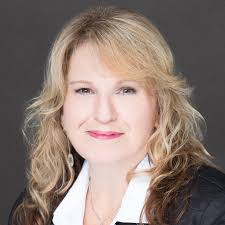 With deep gratitude, we honor all the brave veterans who've served our  nation—past, present, and future. 🇺🇸 ㅤ We're proud to partner with the  @Patriot.Art.Foundation and artist @MaryWhyteOfficial to offer free art