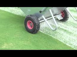 A drum roller equipped with golf shoe spikes is being designed and constructed to simulate foot traffic on these plots in 2012. 127582 Topdressing Fur Rasen Sand Ist Gut Youtube Rasen Gartentipps Rasenpflege