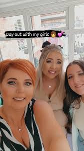 Aimee Mudd's Instagram, Twitter & Facebook