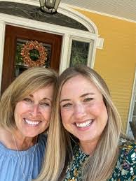 Tina Arledge's Instagram, Twitter & Facebook