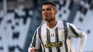 Cristiano ronaldo dos santos aveiro goih comm is a portuguese professional footballer who plays as a forward for serie a club juventus and c. Sie Drohten Mir Mich Zu Verletzen Warum Juve Star Cristiano Ronaldo Mit Roma Spielern Keine Trikots Tauscht Goal Com