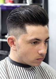 All haircuts and hairstyles for men with round faces have no volume at the temples, because it makes a round face appear even wider. 20 Selected Haircuts For Guys With Round Faces
