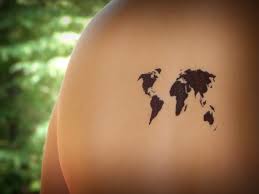 Häng sie in dein schlafzimmer, ins büro oder einfach an jede leere wand, die dir begegnet. Pin Von Renata Barradas Auf Tatoo Weltkarte Tatowierungen Tattoo Hals Karten Tattoos