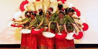 Check spelling or type a new query. Tari Kipas Pakarena Tarian Khas Sulawesi Selatan Halaman All Kompas Com