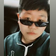 相信我這種月休6天的換算下來時薪超可憐說都說45000_60000 剛進去有沒有45000都不知道60000不用想的😹