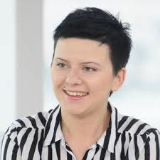 Relaksują ją robótki ręczne