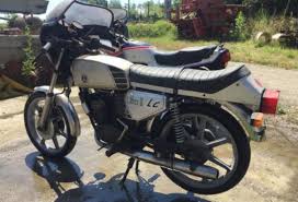 Verkaufe Hercules Ultra Ii Lc Motor Lauft Getriebe Schaltet 2 Vorbesitzer Papiere Dabei Bei Fragen Einfach Mailen Oldtimer Moped Moped Motorrad