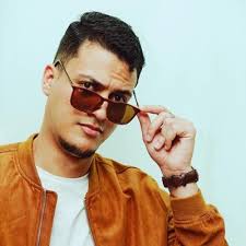 Armando Meza (@mandoomeza)