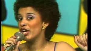 MILLY, JOCELYN Y LOS VECINOS