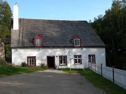Seigneurie De Beauport Articles Encyclopedie Du Patrimoine Culturel De Colonial House House Styles Mansions