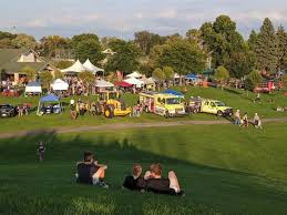 Celebration Day: Medina parties from one end of Hamel to other