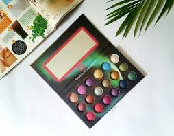 Bh Cosmetics Aurora Lights Palette Review Swatches Bh Cosmetics Lit Palette Cosmetics