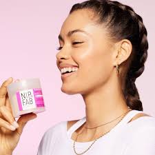 Nip + Fab Salicylic Acid Fix Day Pads for Face with Aloe Vera, Exfoliating  Facial Pad BHA Exfoliant for Skin Hydration Acne Breakouts Refining Pores  Oil Control, 60 Pads, 2.7 Ounce : Amazon.sg: Beauty