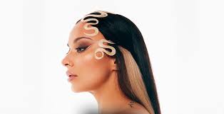 Entrevista: JADE fala sobre "THAT'S SHOWBIZ, BABY", amor pelo Brasil e mais