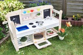 Bau Eine Spielkuche Fur Kinder Die Mannufaktur Kindergarten Baue D Spielzeug Selbstgemac Selber Bauen Holz Kinder Garten Kinderspielzeug Garten