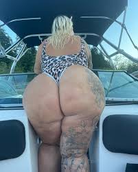 TW Pornstars - Paige. Twitter. Fun fact, my ass got stuck between the boat  🤷🏼‍♀️. 5:15 AM - 1 Aug 2022