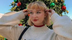 Festive Ways To Style A Bob For The Holidays
