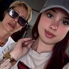 Stephanie Ledesma's Instagram, Twitter & Facebook