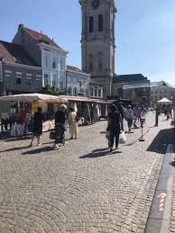 Roosenboom burgers ook van de partij!. Markt In Lokeren Met Corona Lokeren Woensdag Marktdag Facebook