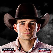 Dustin Elliott's Instagram, Twitter & Facebook