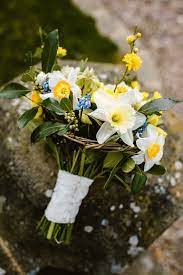 Beautiful Countryside Wedding Ideas Daffodil Bouquet Wedding Bridal Bouquet Flowers Spring Wedding Bouquets