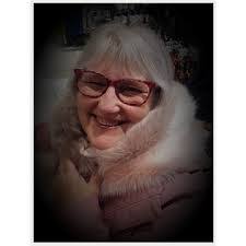 Tracy Wain's Instagram, Twitter & Facebook