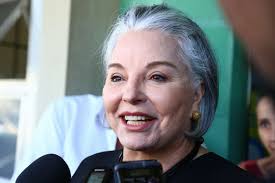 Esposa de Iris Rezende desmente notícia fake sobre morte de político