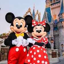 Hannah Vos and Connor Cauvet's Wedding Registry