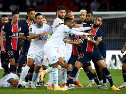 This rivalry may be less finely balanced than it once was thanks to psg's new spending power, but le classique still has the potential to get the blood pumping. Neymar Among Five Stars Sent Off As Huge Brawl Mars Psg S Defeat By Marseille Mirror Online
