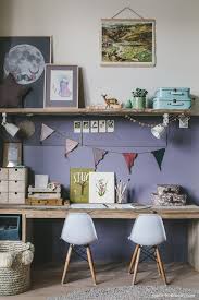 Eine einfache tischplatte auf zwei verstellbare tischböcke gelegt, und schon wächst der schreibtisch mit ihrem kind mit. Kinderzimmer Design Madchenzimmer Mit Schreibtisch Lila Grun Childrenroomdecoration Design Kinder Zimmer Schreibtische Kinderzimmer Kinderzimmer Design
