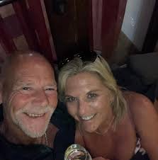 Sue N Steve Holland (@sue.holland.315)