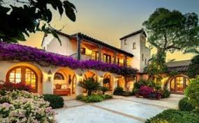 L Immobilier Espagne Bord De Mer En 61 Photos Archzine Fr Maisons De Style Espagnol Maisons Coloniales Espagnoles Style Espagnol