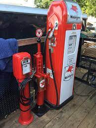 Mobile Pump Texaco Air Compressor And Vintage Kerosene Dispenser All Original Vintage Gas Pumps Old Gas Pumps Old Gas Stations