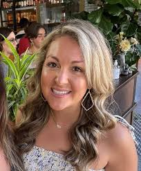 Erin Loftus's Instagram, Twitter & Facebook